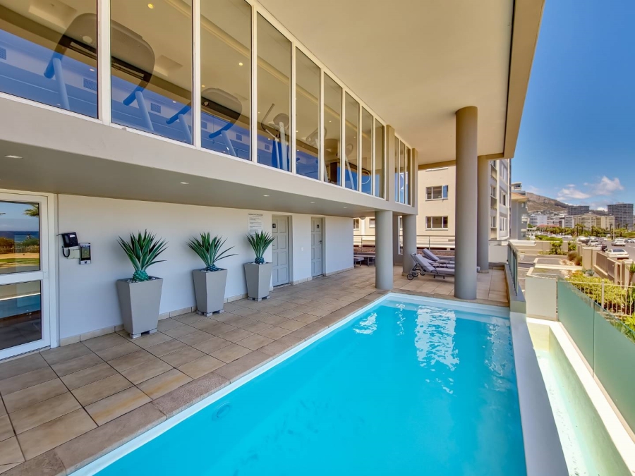 2 Bedroom Property for Sale in Mouille Point Western Cape